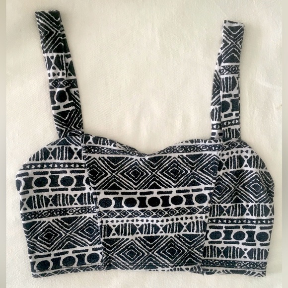 Black & White Cut Out Cami - Picture 7 of 11